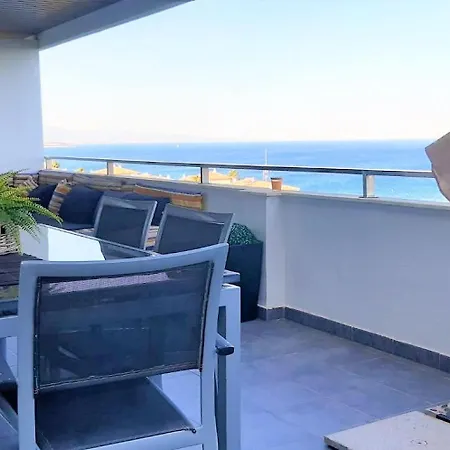 بيت للعطل Sunny Garden إِستيبونا